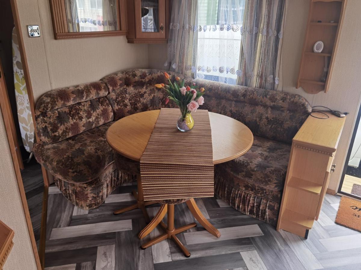 Вилла Lochlands Caravan Park X Форфар Экстерьер фото